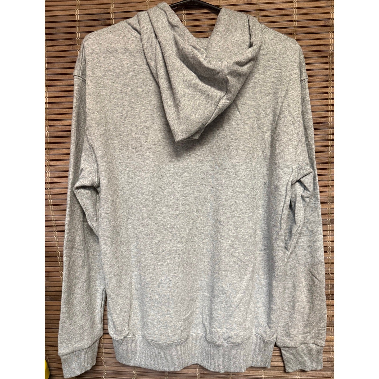 🧥 Gustav Klimt Lady with a Fan Hoodie Gray Pullover – Immersive Art Experience